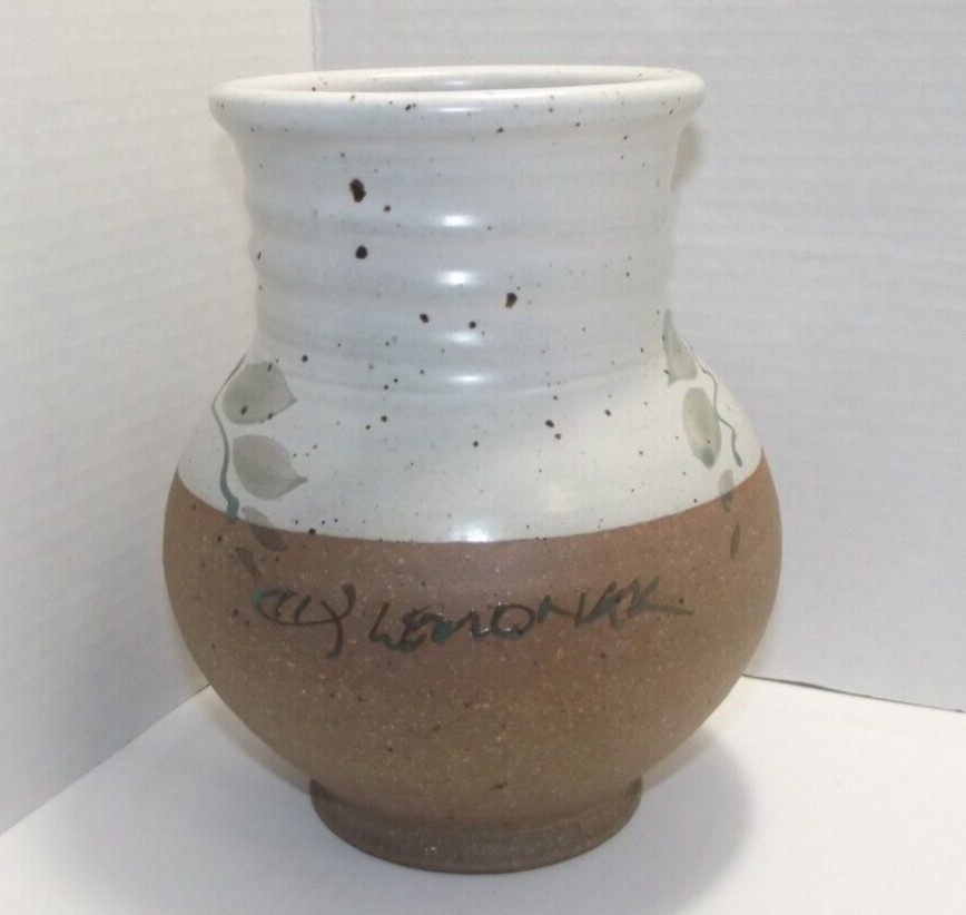 7" Beautiful Signed Studio Art Pottery Vase