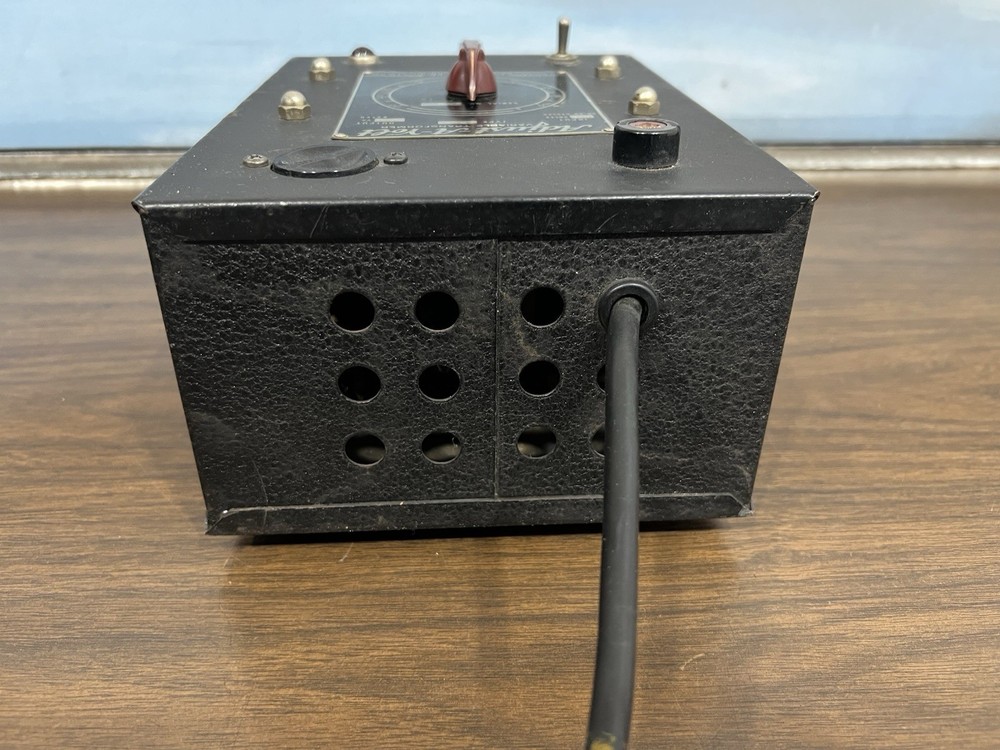 Standard Electrical Products ADJUST-A-VOLT Variable Transformer 140V max. 500 VA