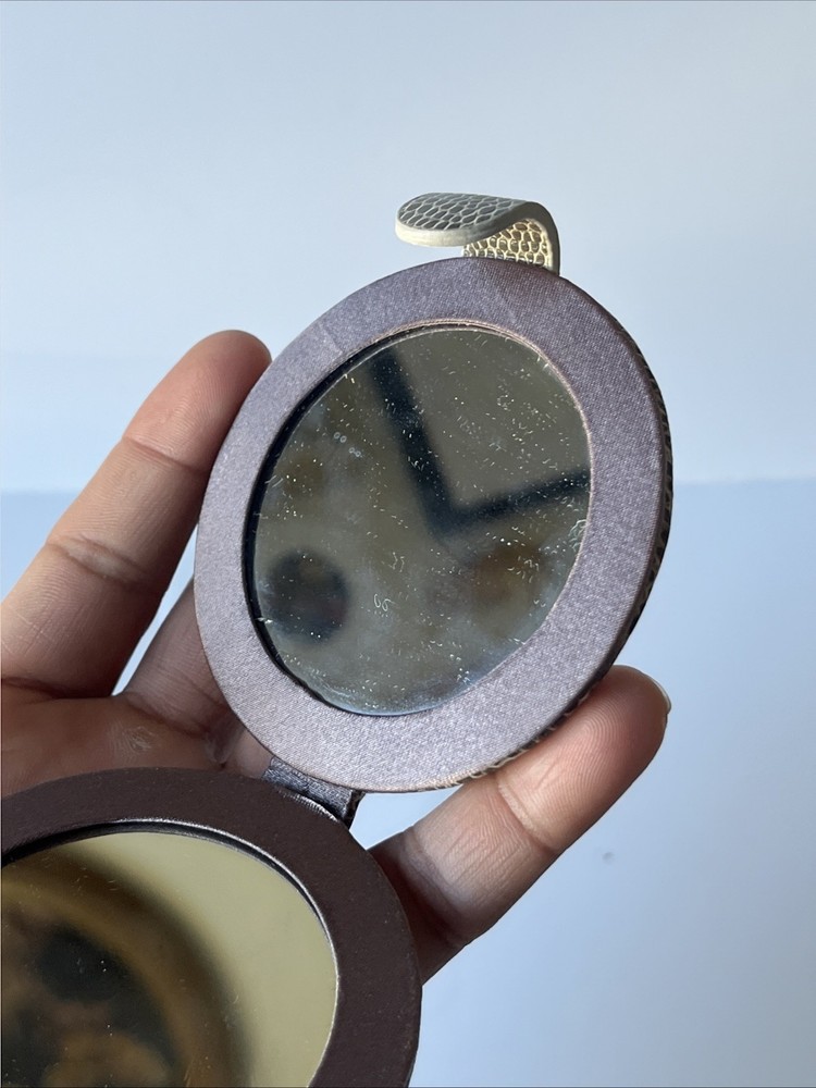 St.John Circular Pocket Mirrior Snakeskin