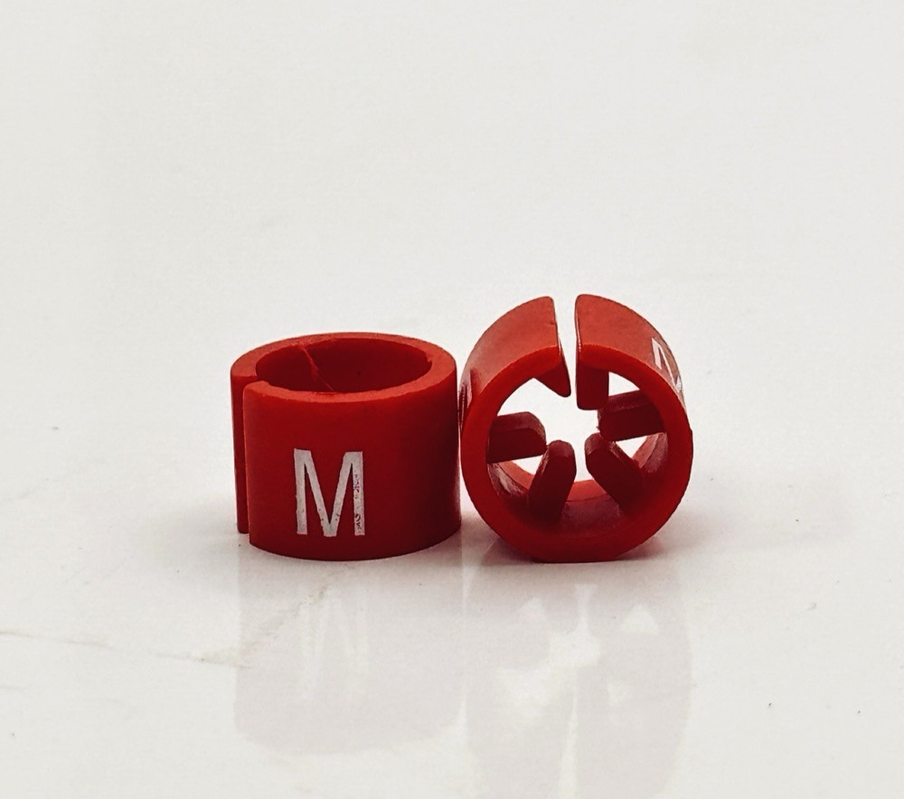 100 pcs Mark Bric Mini Secure Hanger Size Markers Plastic Garment Sizer Red M