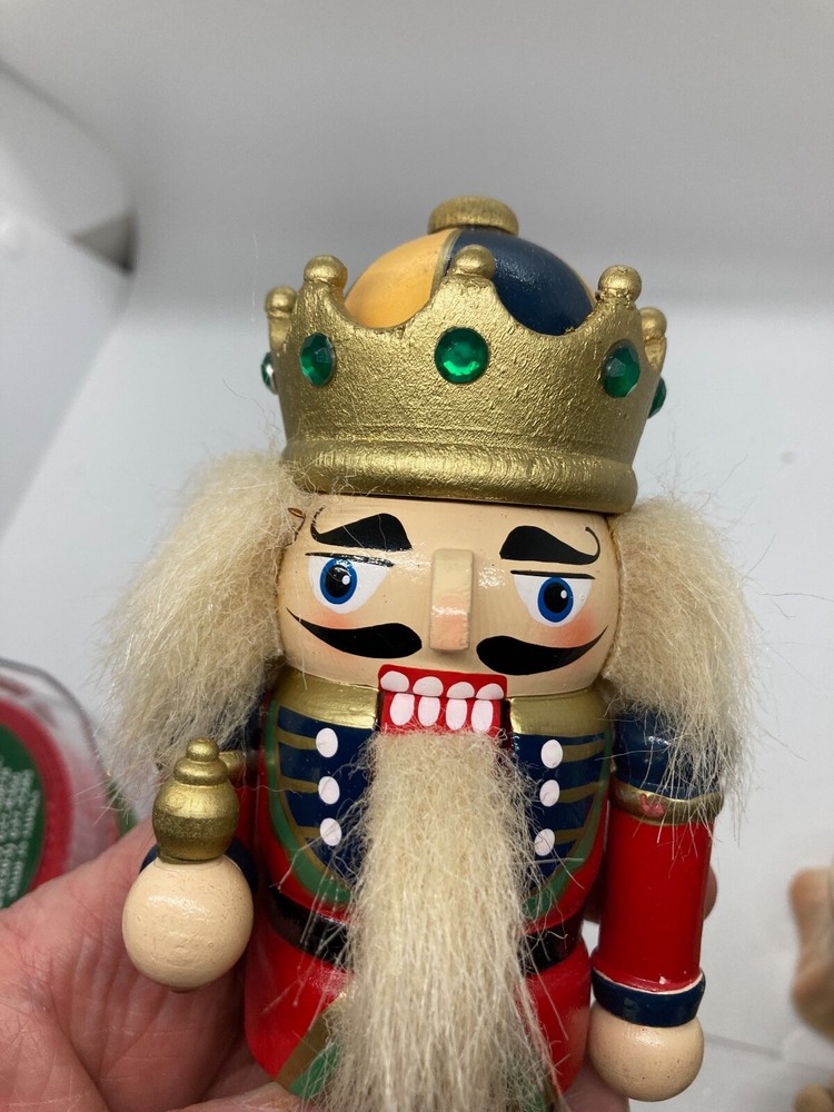 Holiday Decor, Wooden Nutcracker, King Style, Moveable Mouth