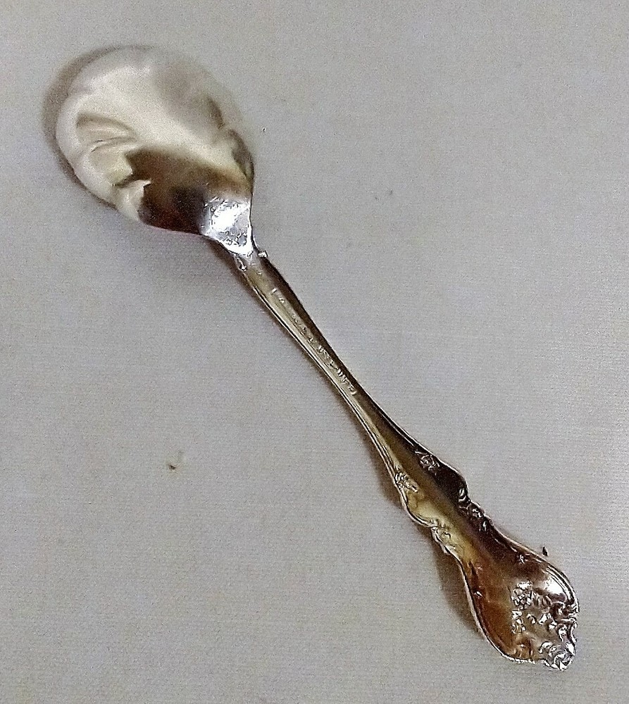 INTERNATIONAL SILVERPLATE SUGAR SHELL DEEP SILVER ORLEANS 1964