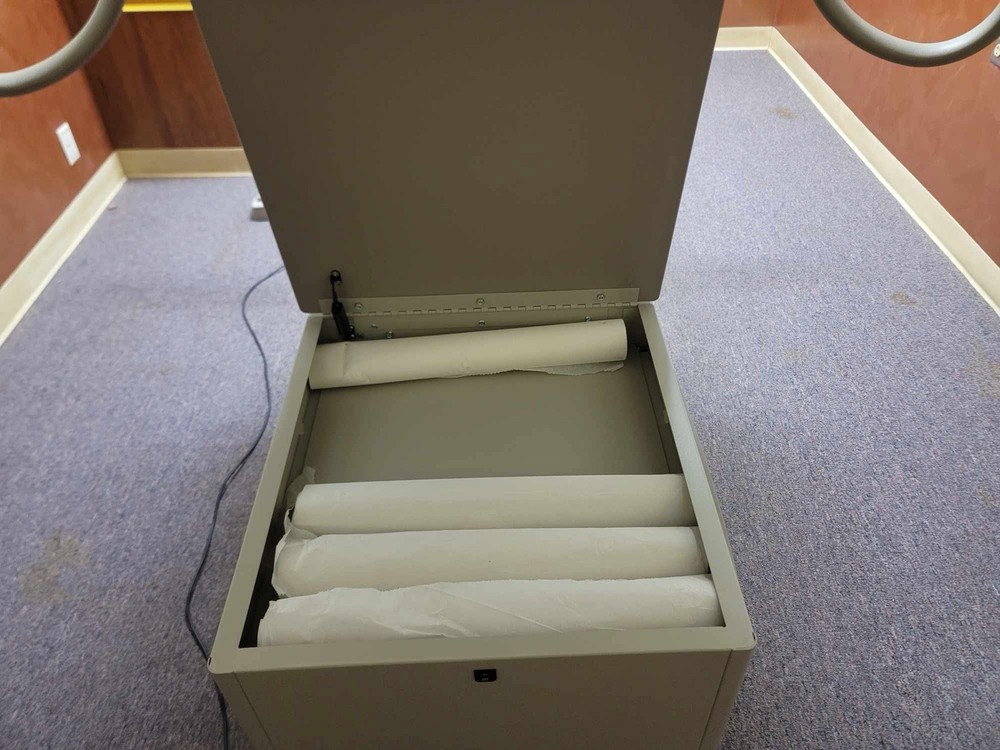 Brewer 6001 High Low Exam Table