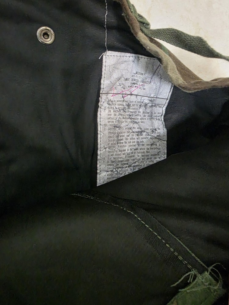 CAMO MILITARY PANTS SZ M