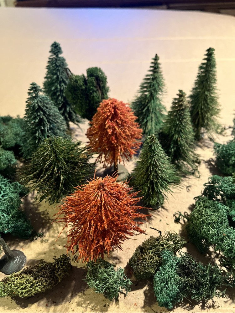 Vintage Railroad Scenery - 11 Trees, Moss And Grass. 🌳