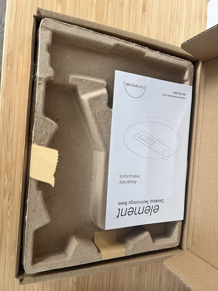 Humanscale Disc Task Light W/tech Charging base- White open-box, New