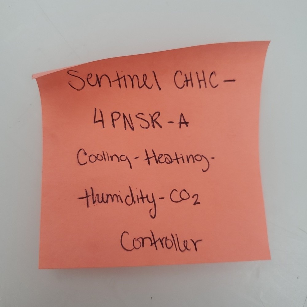 Sentinel CHHC-4PNSR-A Cooling-Heating-Humidity-CO2 Controller - Powers ON