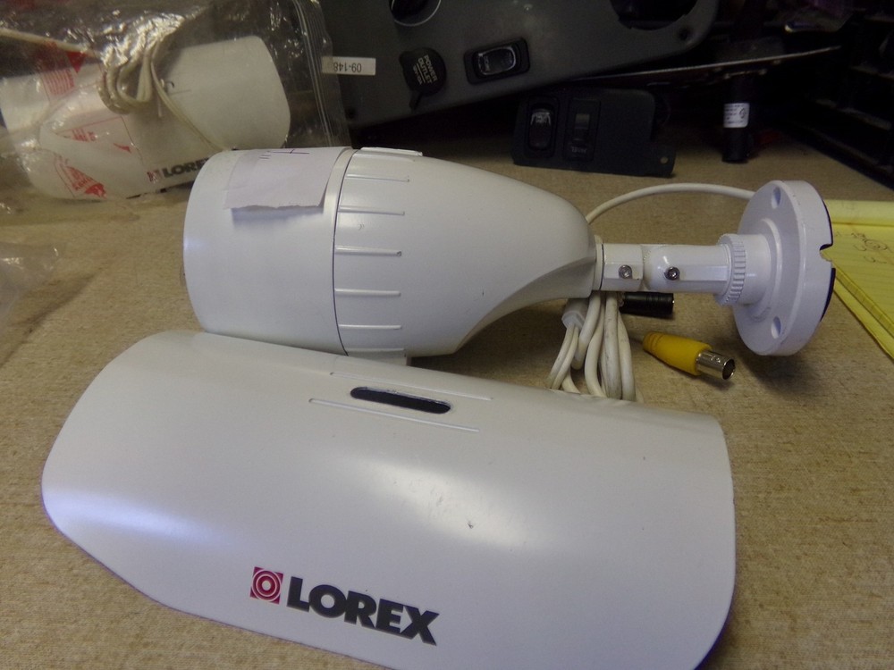Lorex White Security Camera with Weather Cover *FREE SHIPPING*