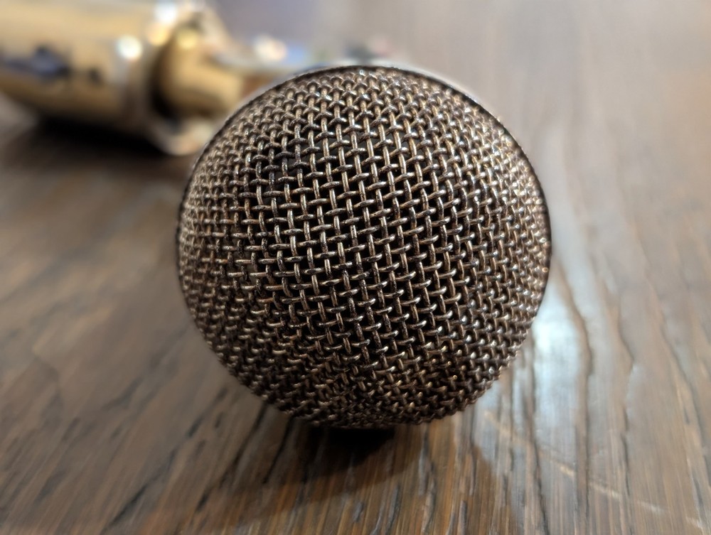 UNISPHERE 1 MODEL PE 566 Dynamic Vocal Microphone w/ Case