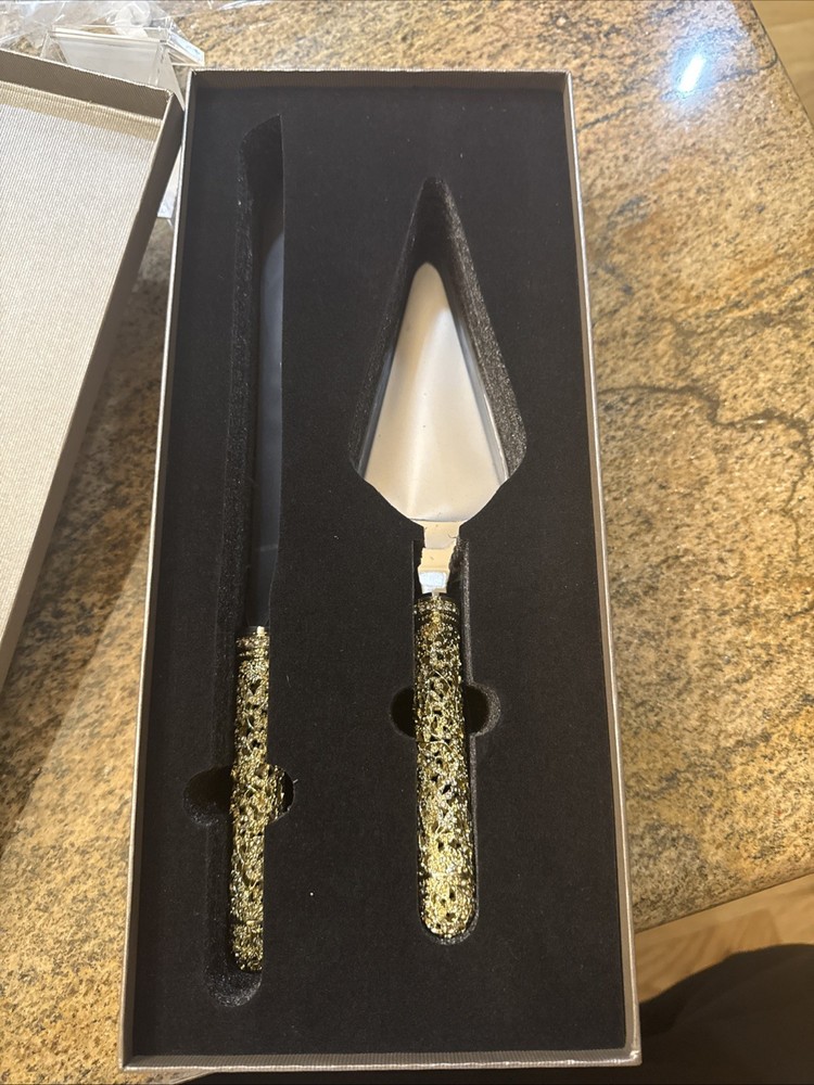 Olivia Riegel Gold Windsor Dessert Serving Set