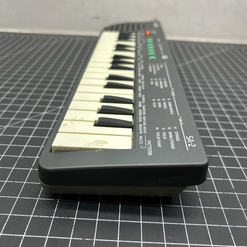 Casio SA-2 Mini Electronic Keyboard - WORKS - Missing Battery Cover