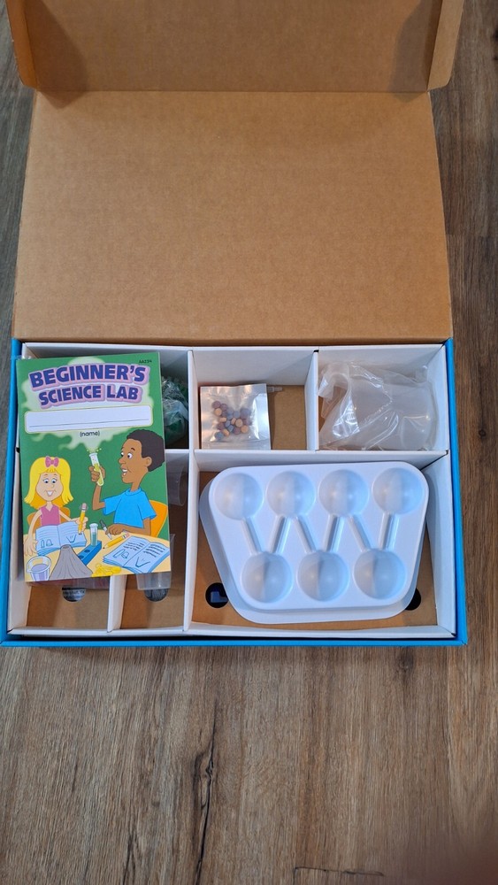 Lakeshore Beginner's Science Lab 12 Experiments AA254