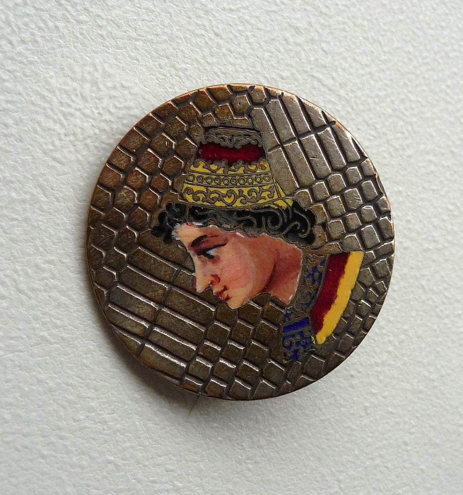 LARGE ANTIQUE HAND PAINTED ENAMEL BUTTON LORENZO