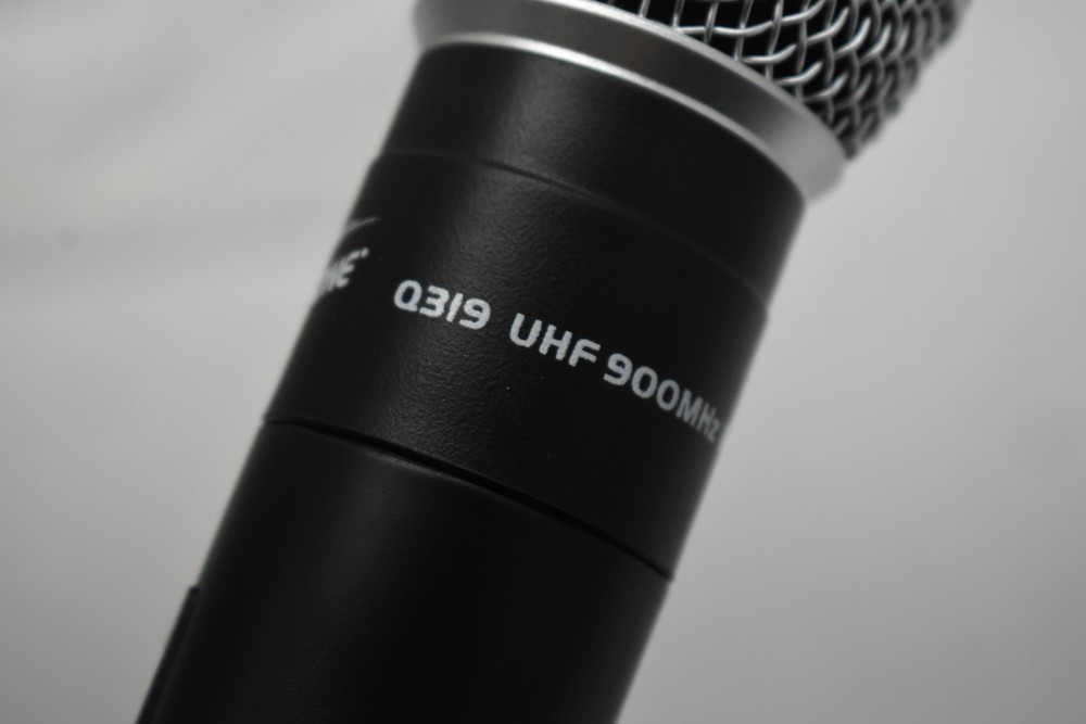 Califone Q319 Handheld Wireless Dynamic Microphone 900MHz Frequency