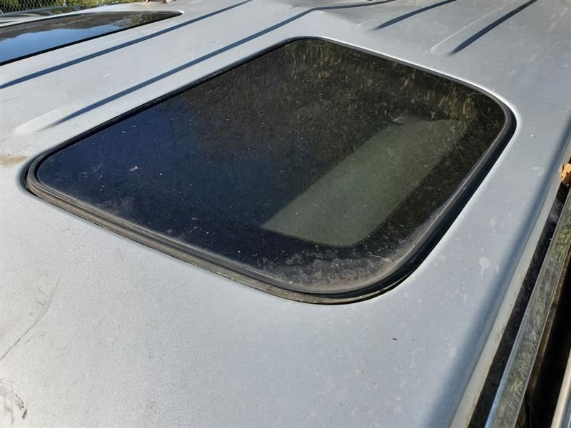 Control Module 4x2 OEM 2006 2007 2008 Jeep Commander