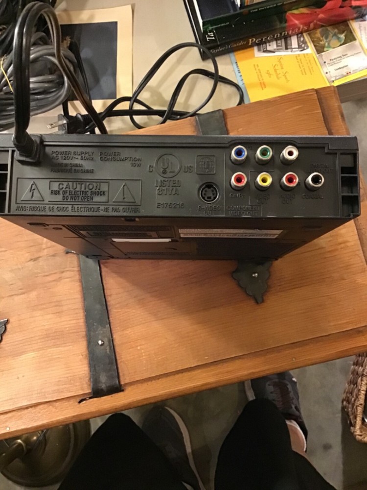 Magnavox DP100MW8B DVD Player, Tested, No Remote