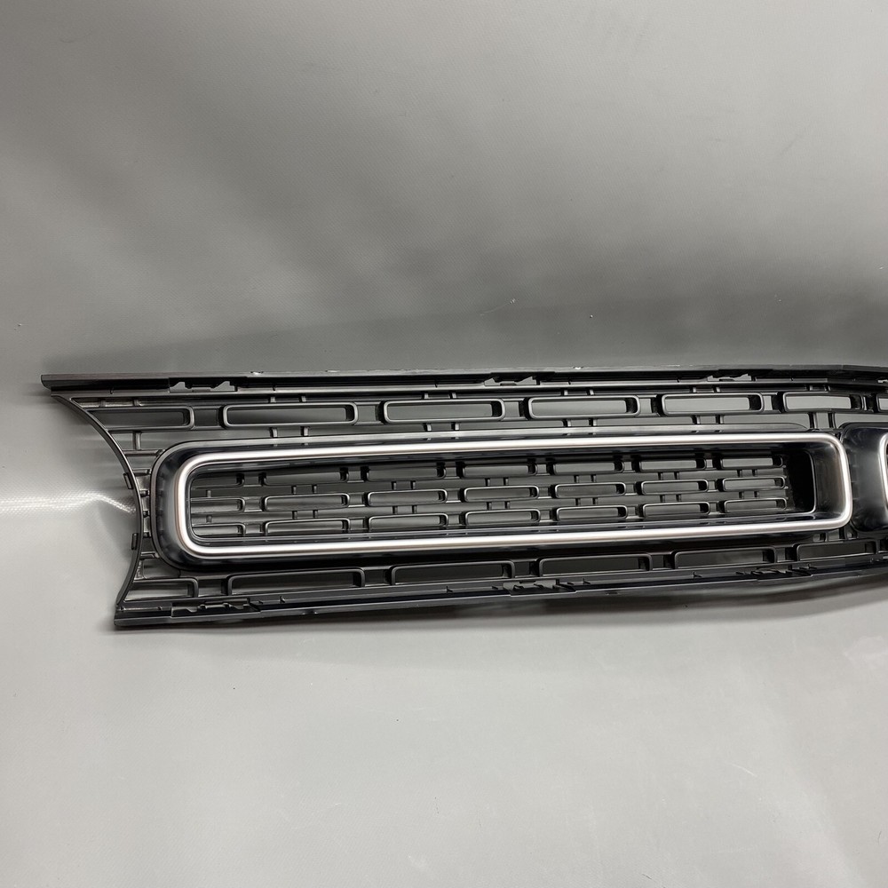 DODGE CHALLENGER FRONT GRILLE 2015 2016 2017 2018 2019 OEM 9403971