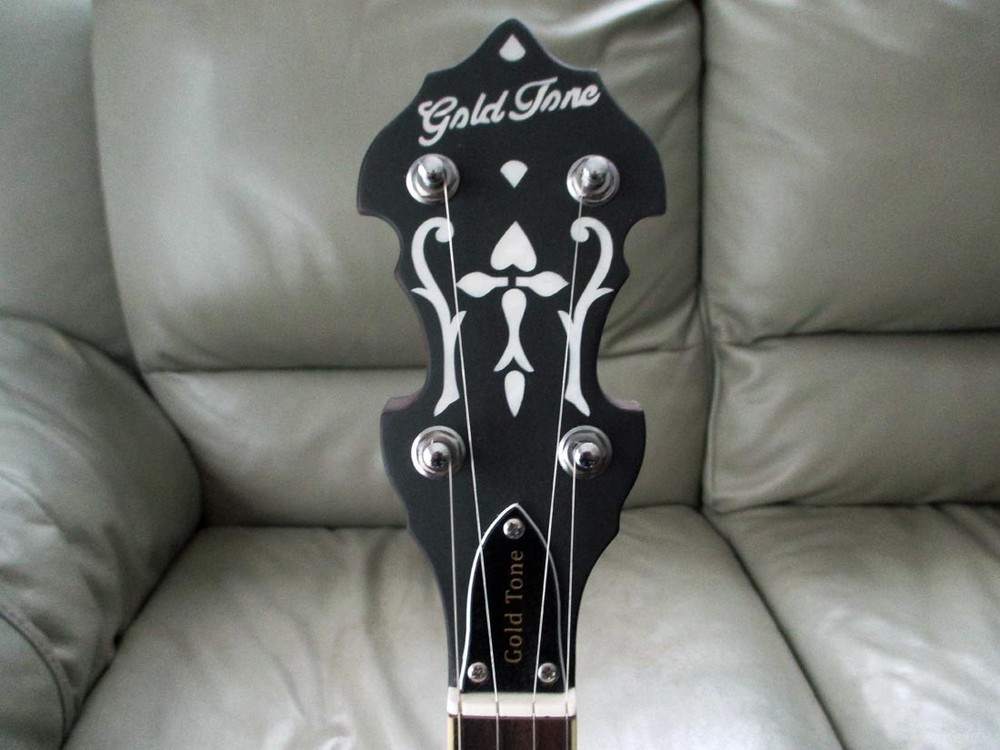 GOLD TONE OB-150 BANJO W/CASE