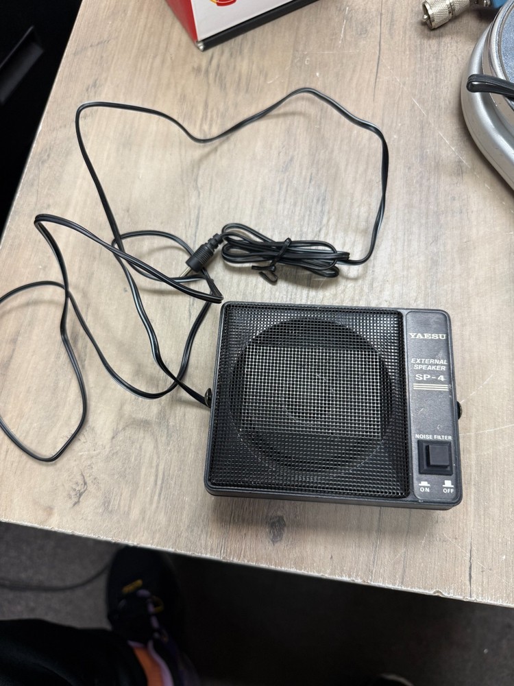 Yaesu External Speaker SP-4 UNTESTED READ