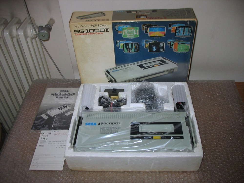 BOXED SEGA SG 1000 II CONSOLE JAP IMPORT!