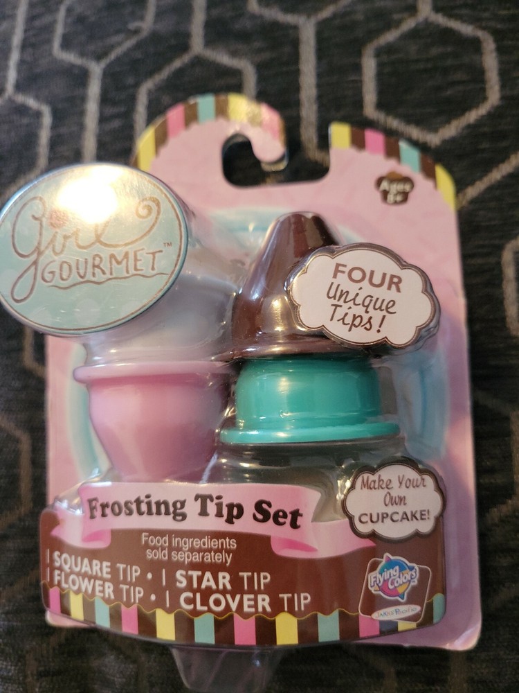 Girl Gourmet FROSTING TIP SET  4 Tips