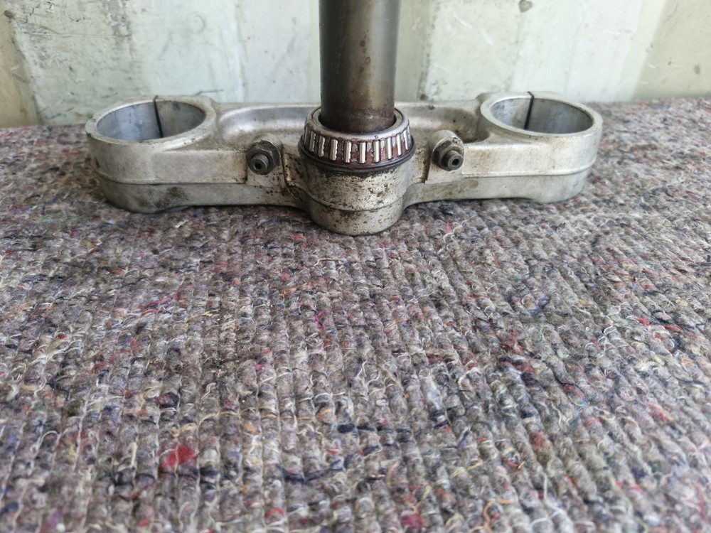 2000 DUCATI 748 916 BOTTOM YOKE TRIPLE CLAMP TREE