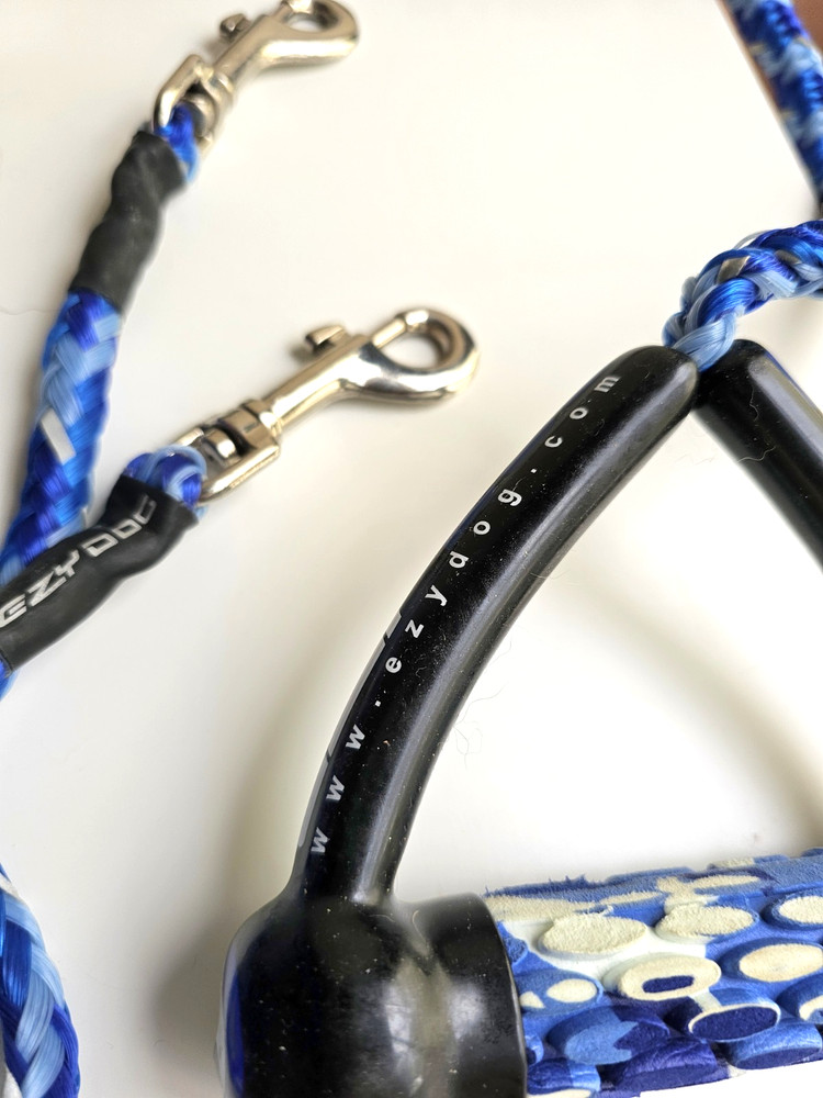 Ezydog Coupler & Leash With Ergonomic Handle Blue and White