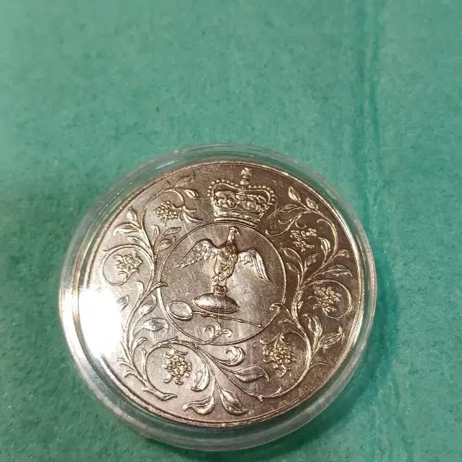 Silver Crown Commemorative Coin Official