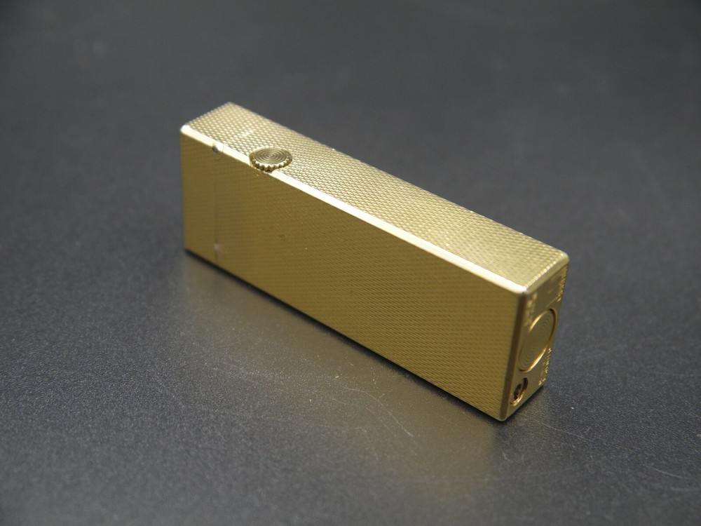 Dunhill Plaque D'Or - Exquisite Cigarette Lighter in Perfect Condition...!!!