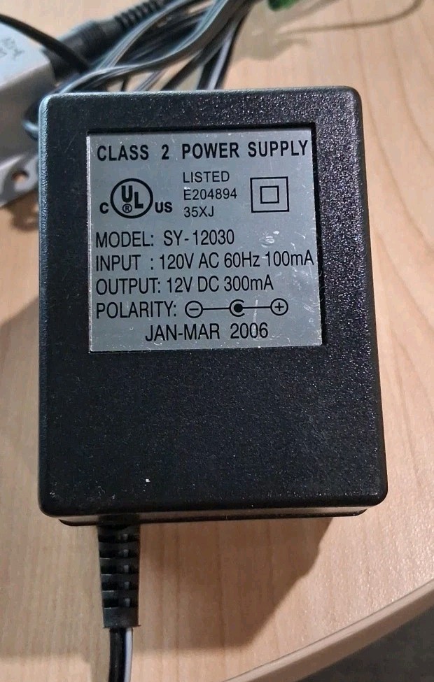 RADIO AV RECEIVER 9-12 volt Untested