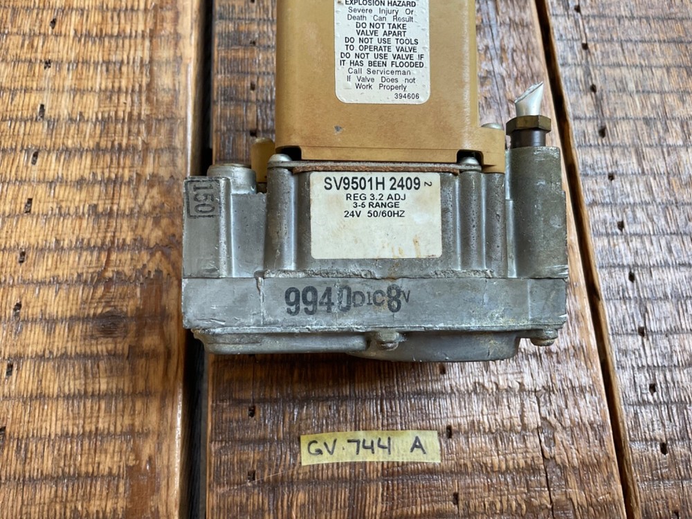 Furnace Smart Gas Valve SV9501H 2409 Honeywell