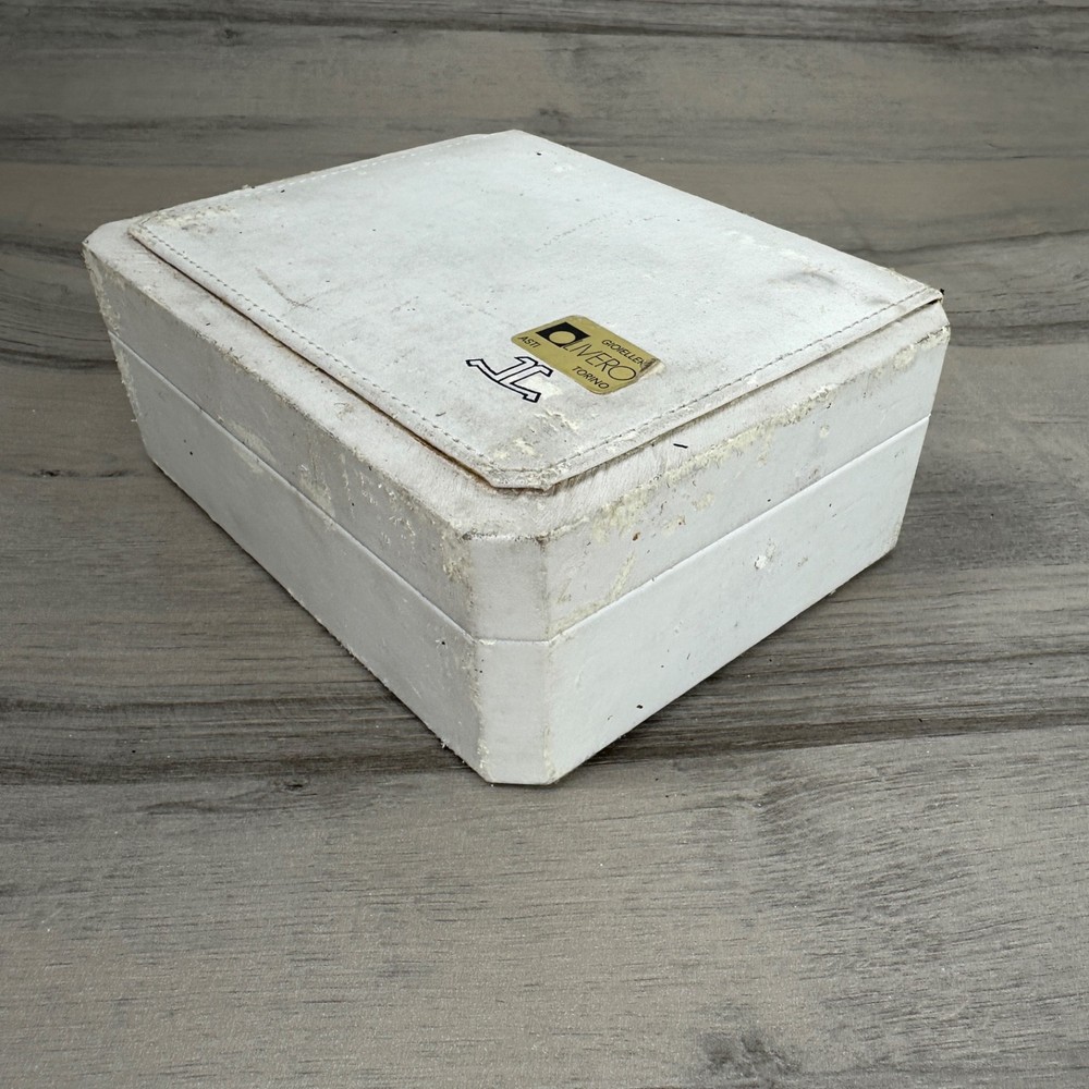 JLC Watch Box 2000s White Empty.
