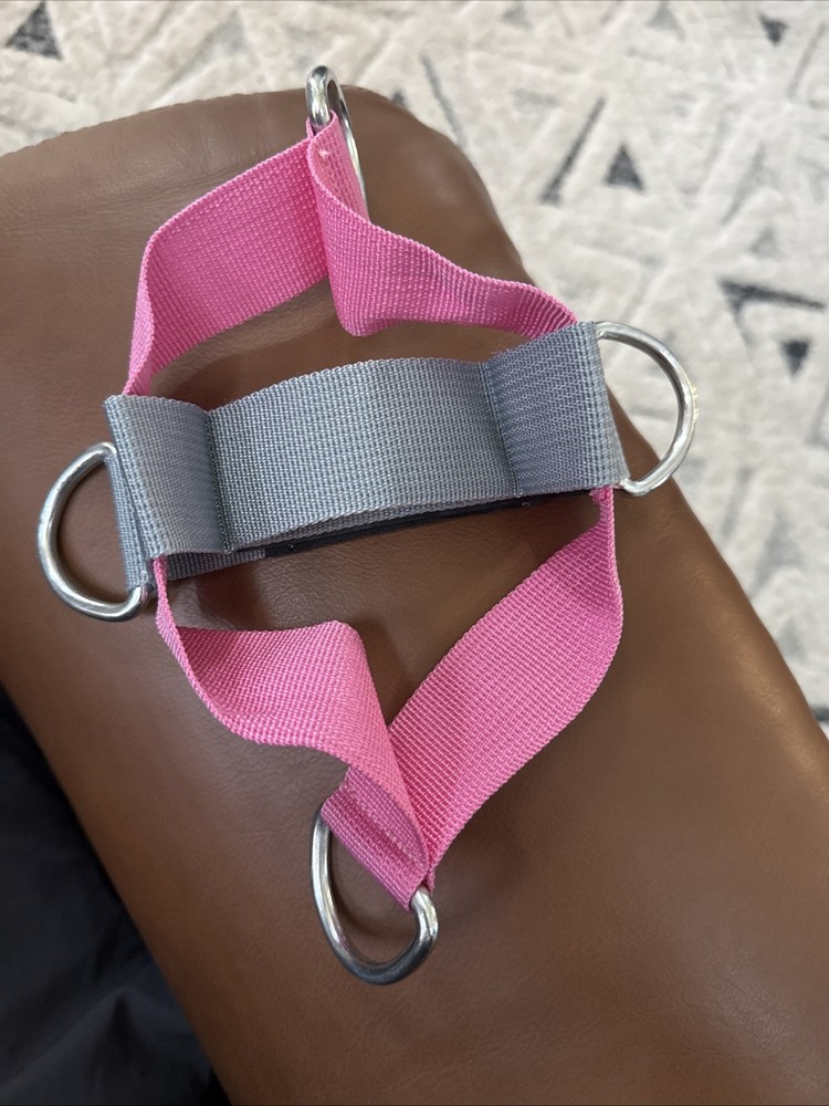 Lightweight Women's Glute Kickback Ankle Strap - Pink/gray