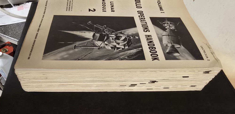 APOLLO 11 TEST LUNAR MODULE 2 SPACE SUIT TRAVEL NASA ROCKET OPERATIONS HANDBOOK