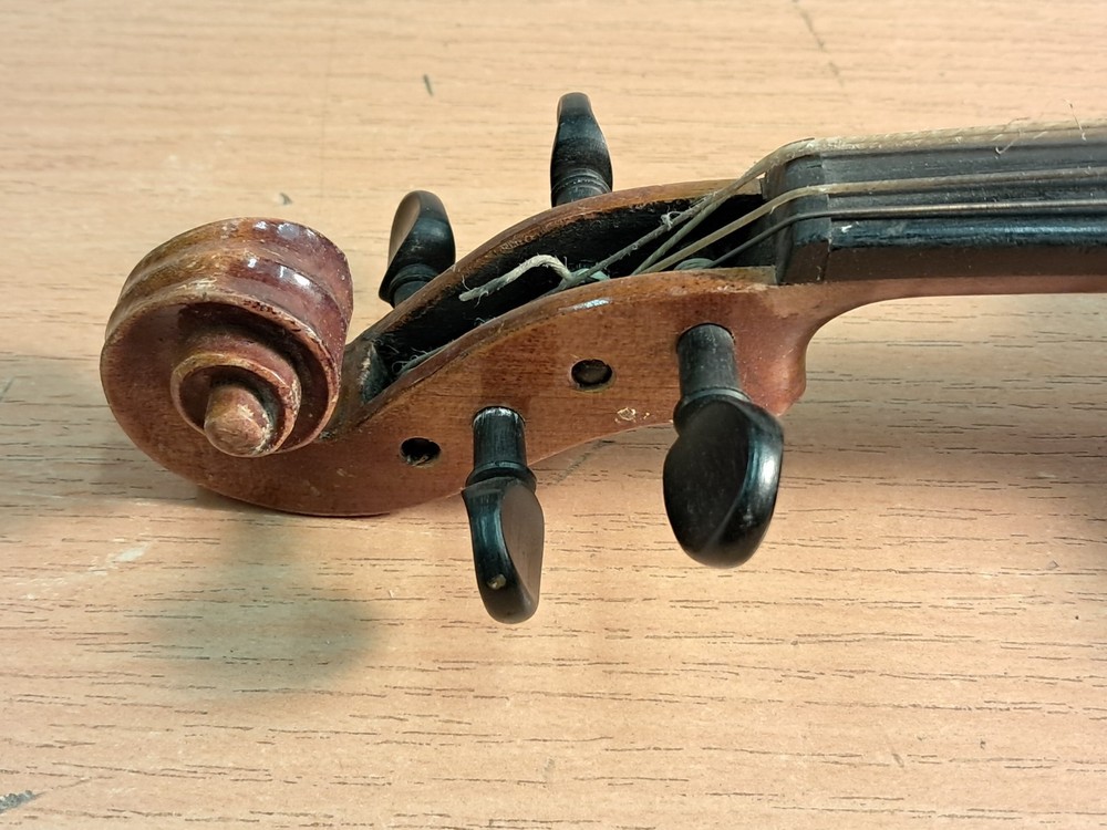 Vintage 1/4 Size Student's Violin