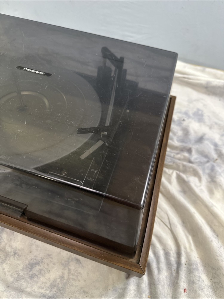 Panasonic RD-7703D Record Player Automatic Turntable