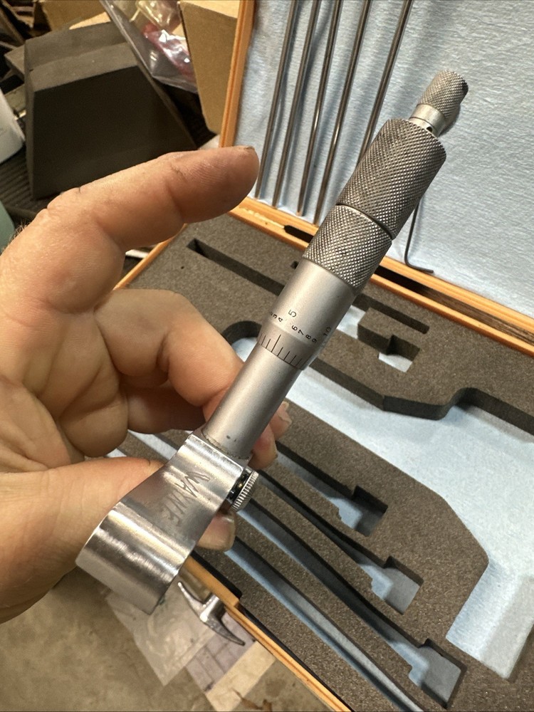 MITUTOYO 0-6" .001 DEPTH MICROMETER 129-132 4" BASE Machinist Tool Maker