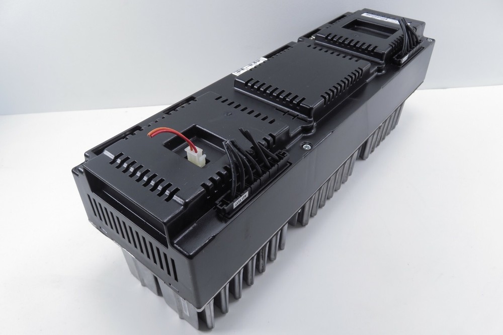 ABB 3HAC025338-003 /09B Main Servo Drive