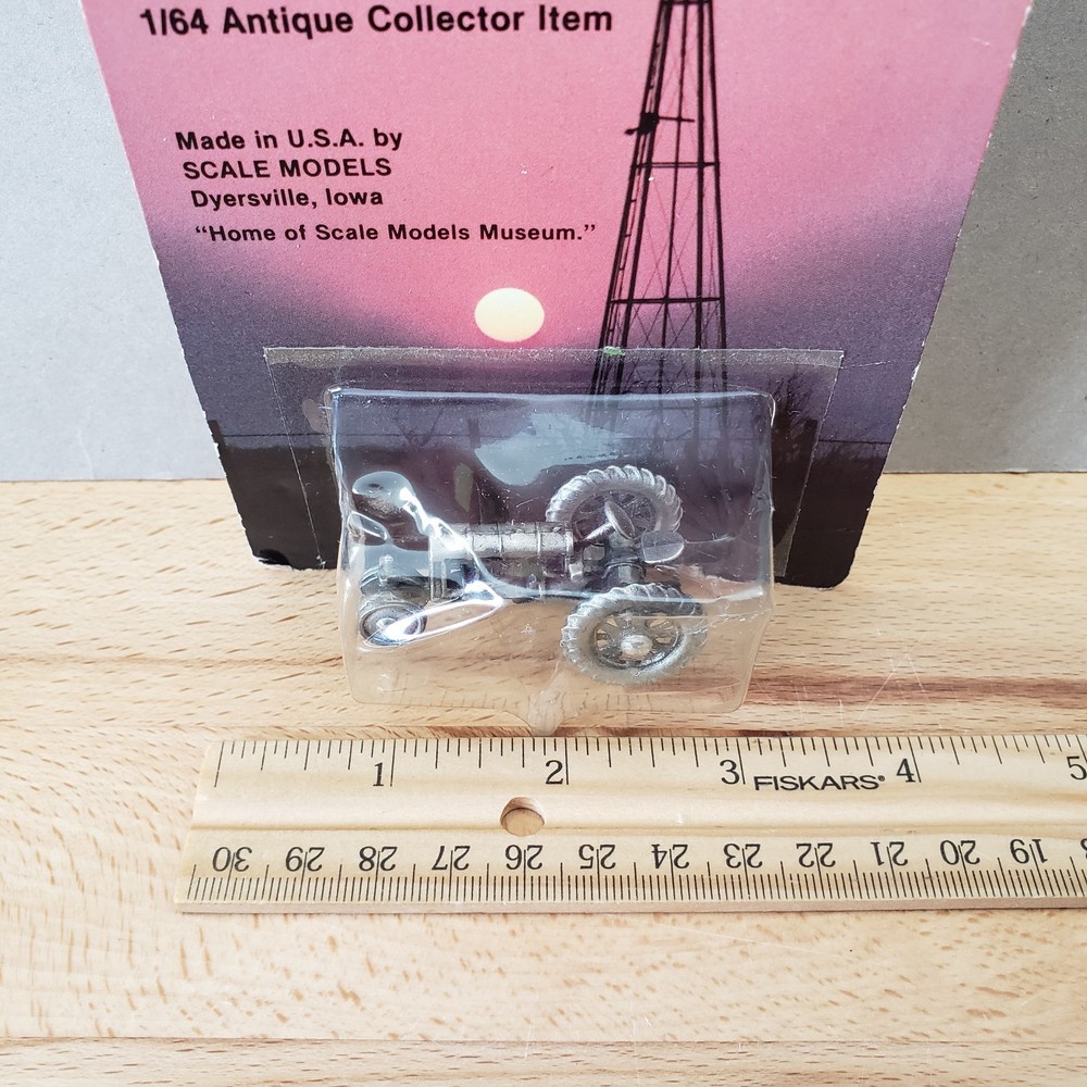 Scale Models Fordson Tractor Pewter 1:64
