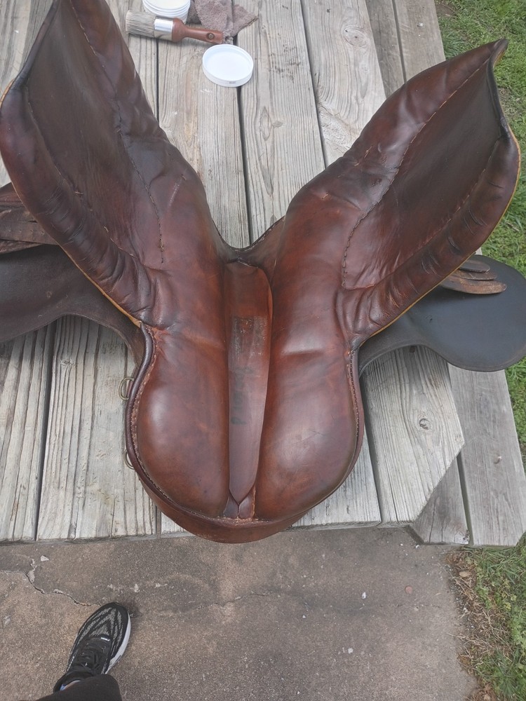 17-in Stubben English Saddle