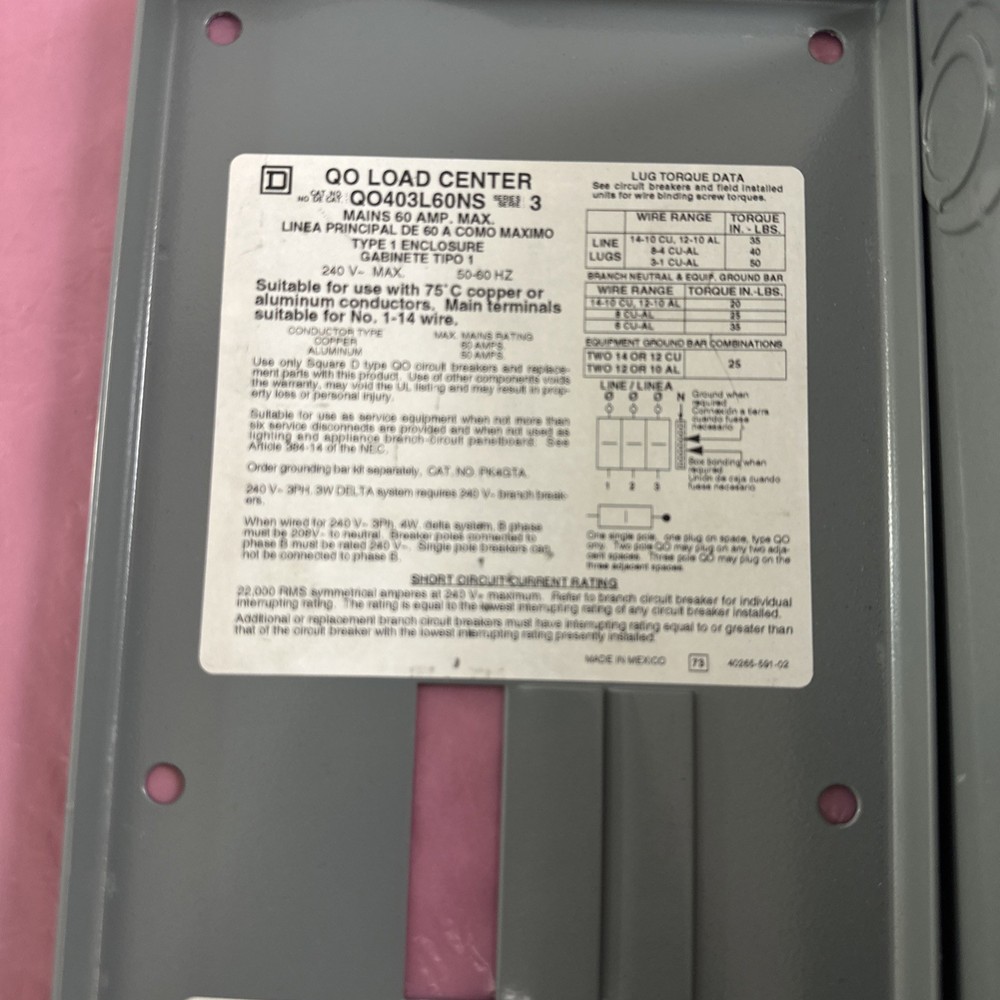 Square D QO403L60NS Load Center. 240V 60A