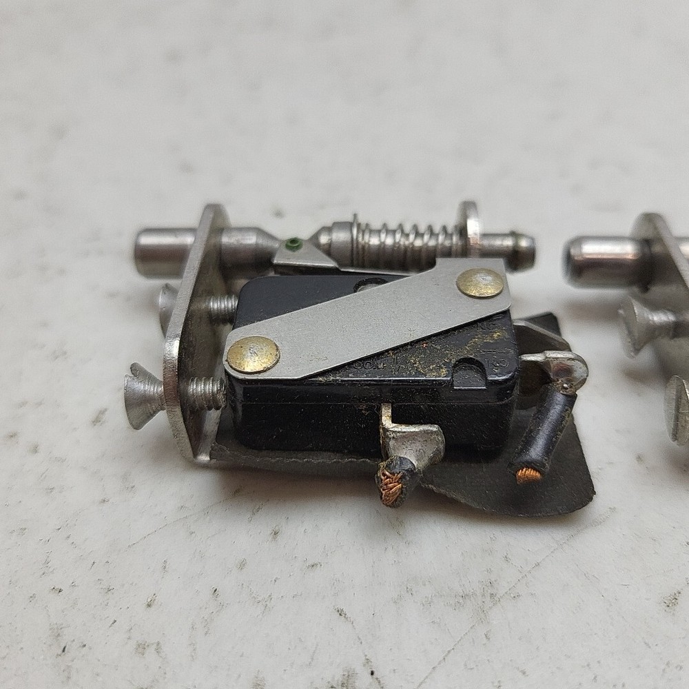 3 Pack Honeywell 2AC2 Micro Switch Level Switch 7329 Used