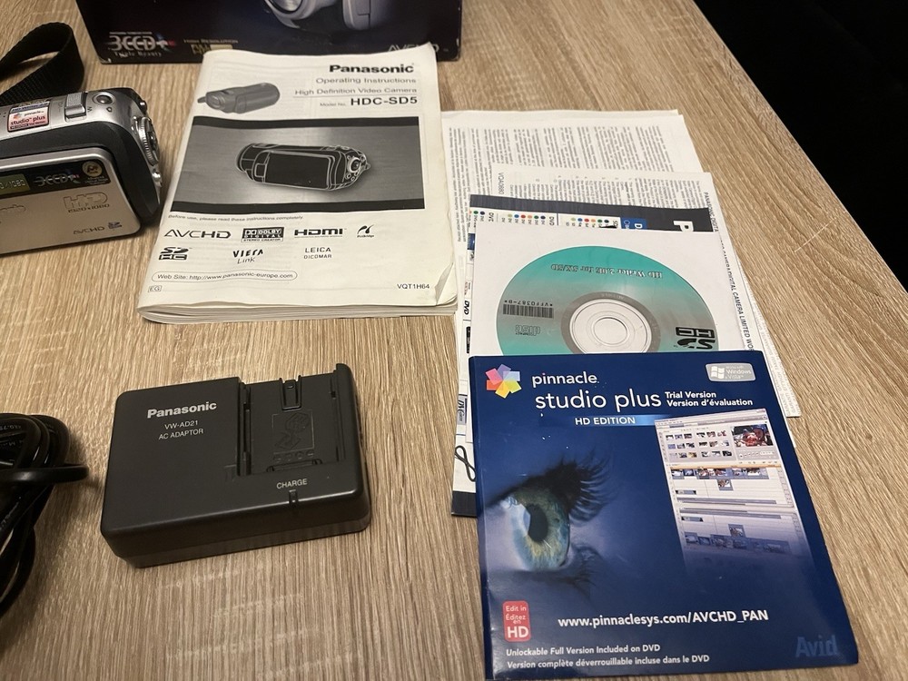 Panasonic HDC-SD5 HD Handheld Digital Camcorder - Silver