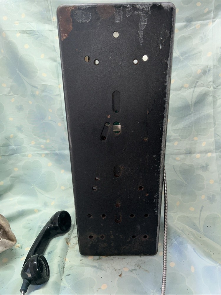 vintage pay phone telephone Push Button. (no Keys).