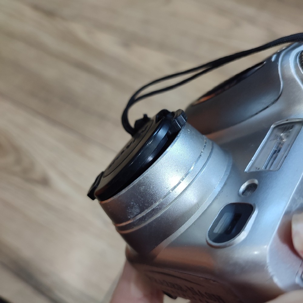 Nikon Coolpix 4300 4.0MP Digital Camera • Working