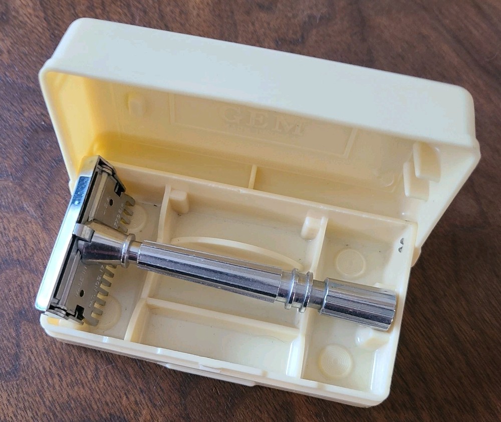 WWI Era Gem Safety Razor Cased NM