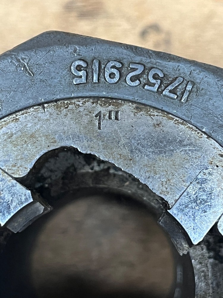 Nye No. 60 Triad Pipe Threader with 1/2" & 1" Threading Dies