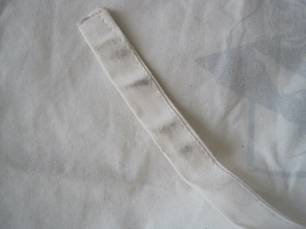 Free The Gluten Apron 32" GUC