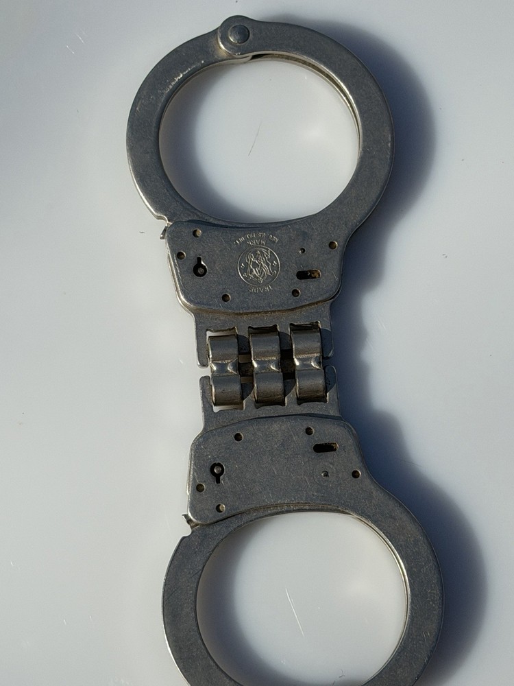 Smith And Wesson Nickel Hinged Handcuffs