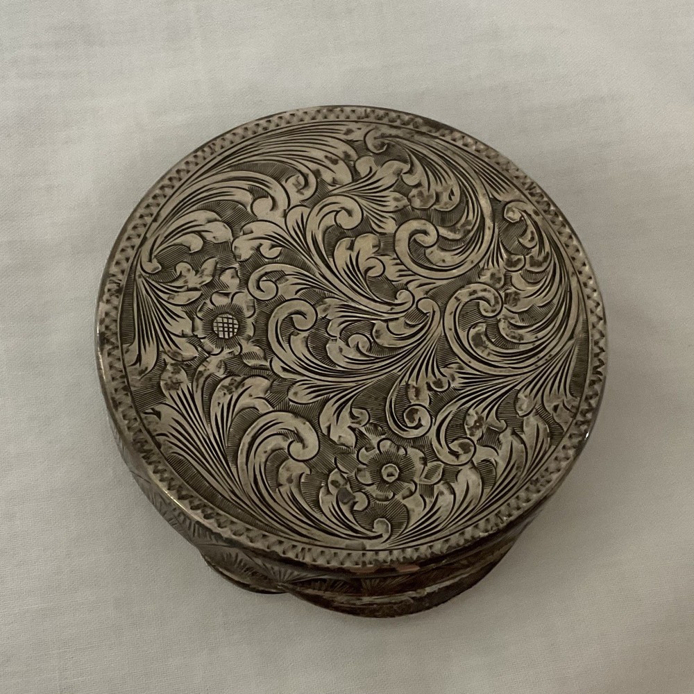 Vintage Silver Embossed Powder Compact w/Screen